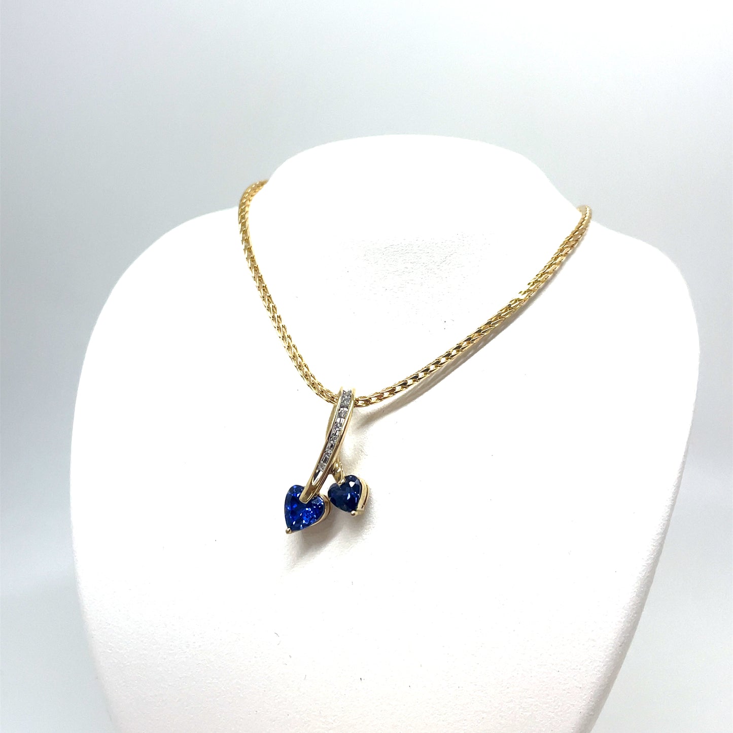 10k Yellow Gold Sapphire Diamonds Pendant