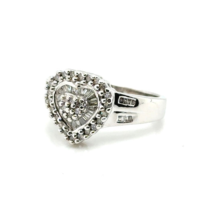 10k White Gold 1 CT TW Diamonds Ring