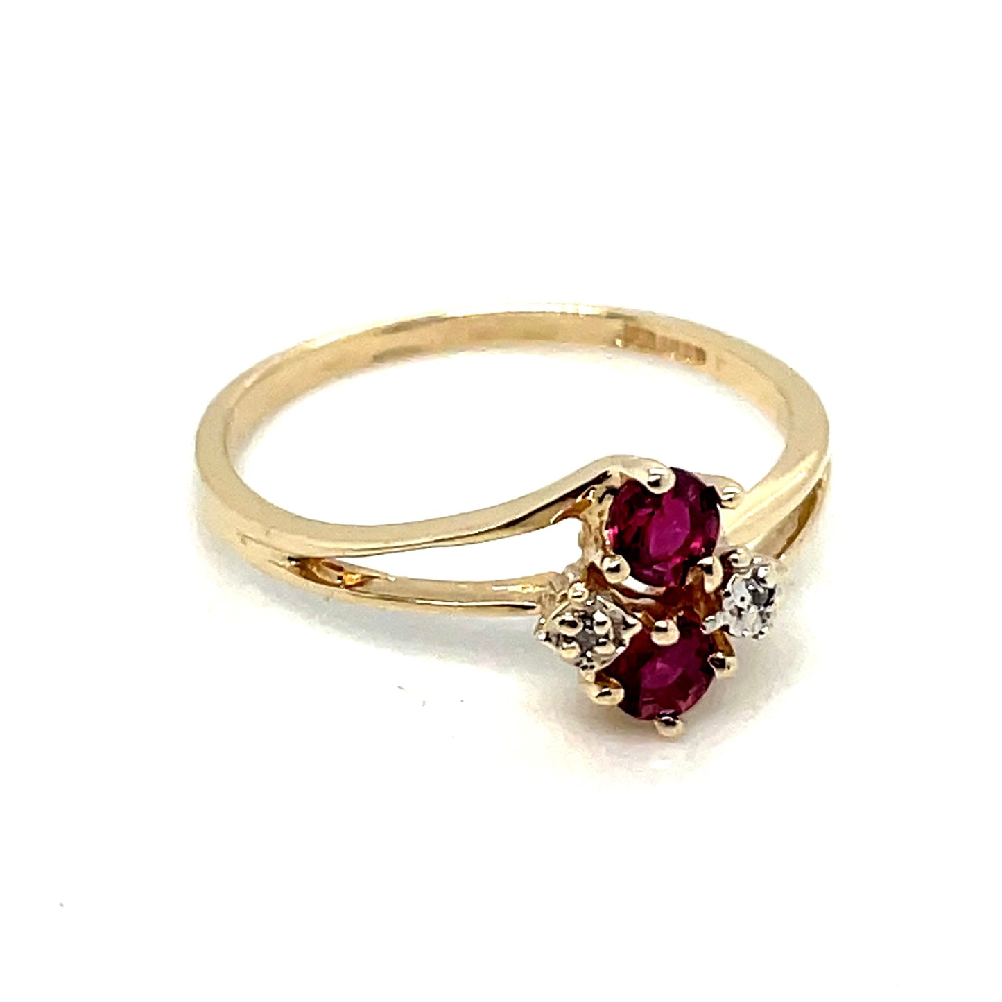 10k Yellow Gold Ruby Diamond Ring