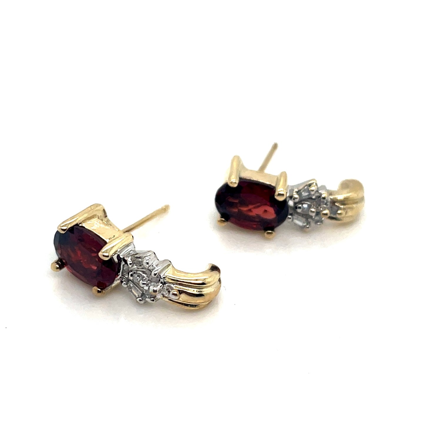 14k Yellow Gold Garnet Earrings