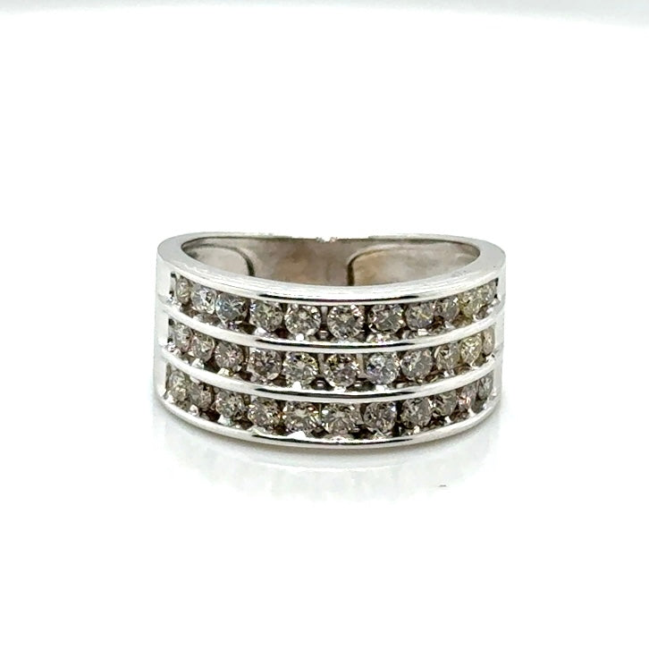 14k White Gold 1.2 CT TW Diamonds Ring