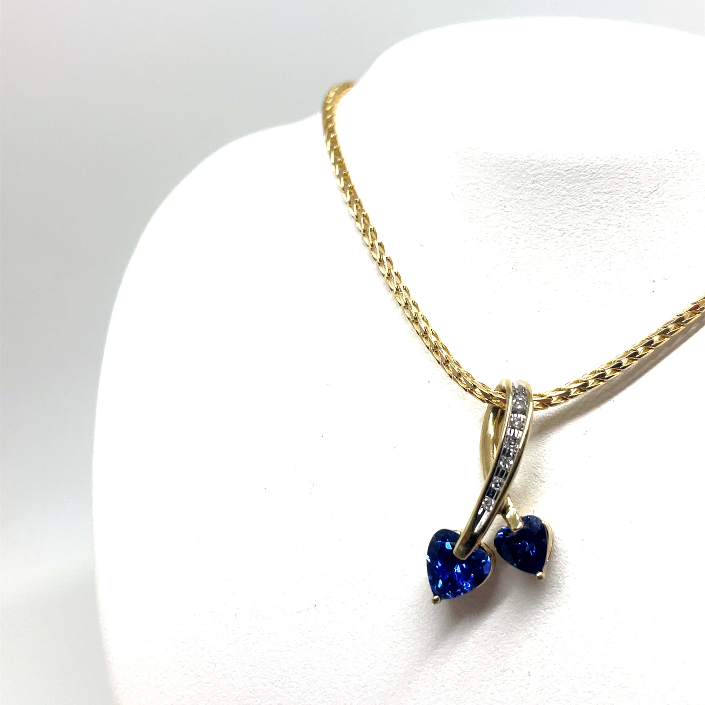 10k Yellow Gold Sapphire Diamonds Pendant