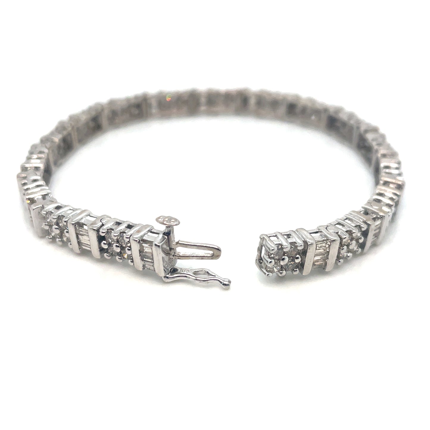 14k White Gold 4.42 CT TW Diamonds Bracelet