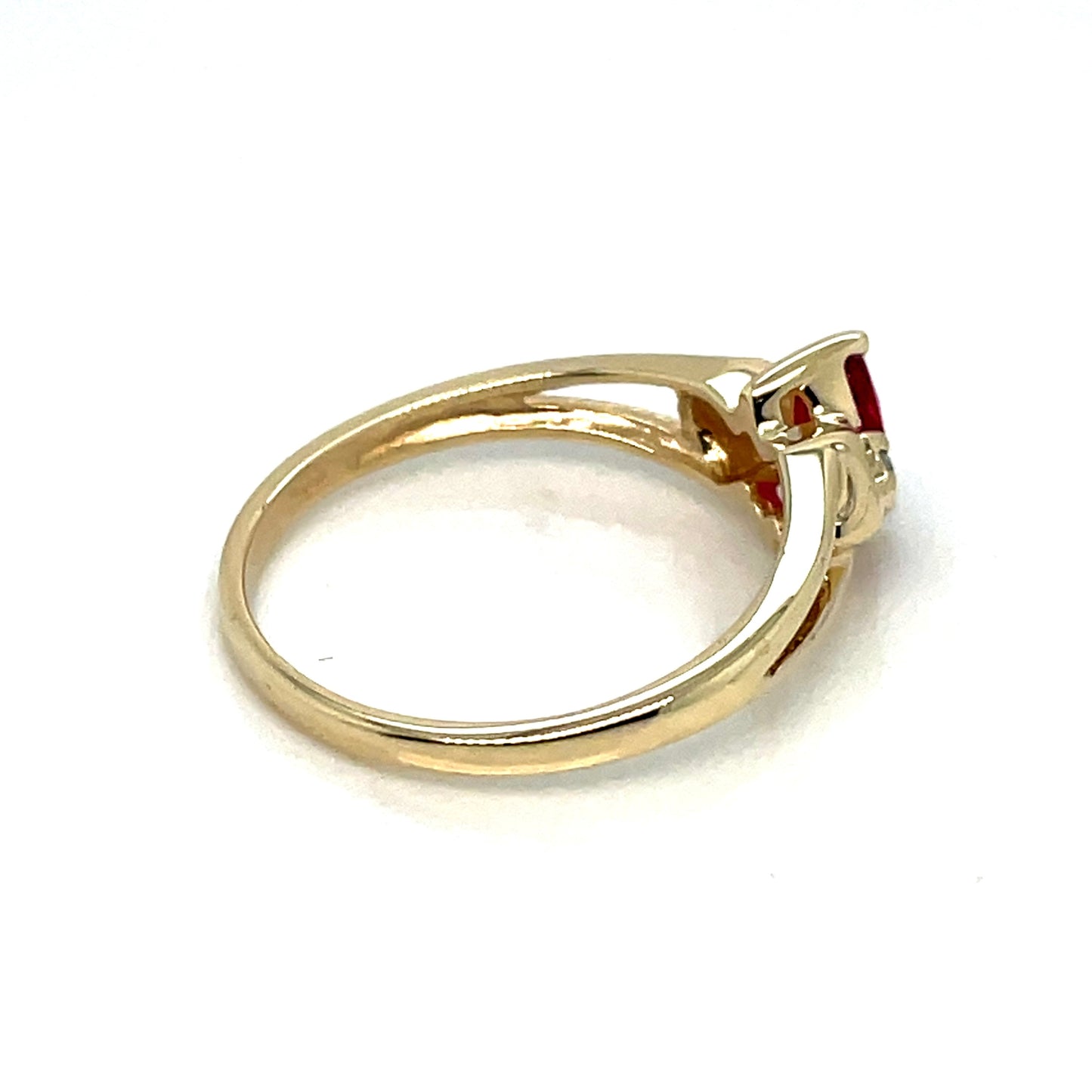 14k Yellow Gold Ruby Diamond Ring