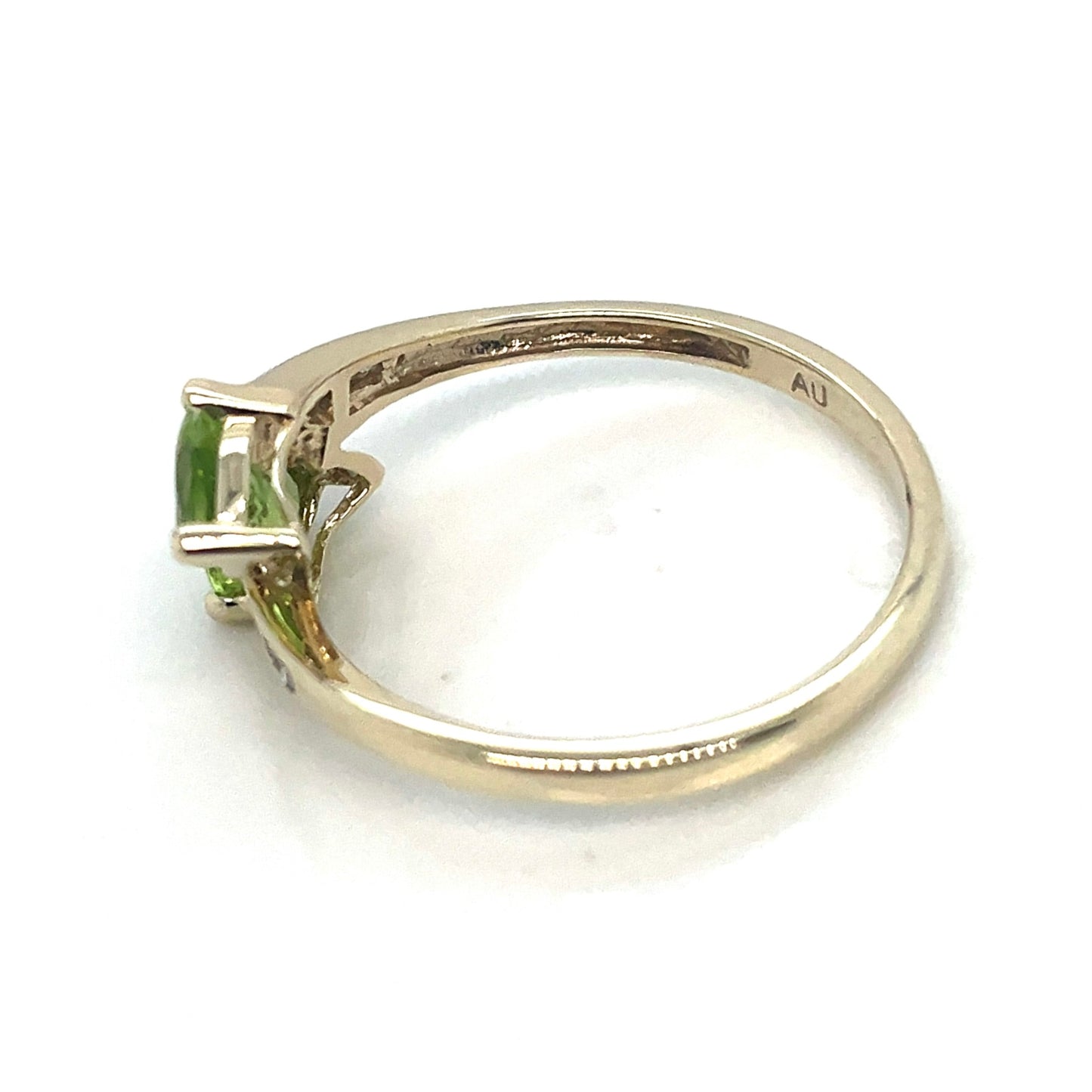 10k Yellow Gold Peridot Diamond Ring