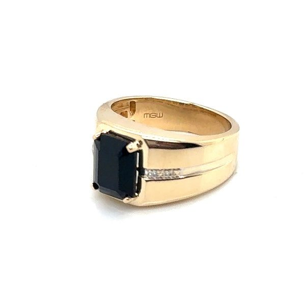 10k Yellow Gold Onyx & Diamonds Men’s Ring