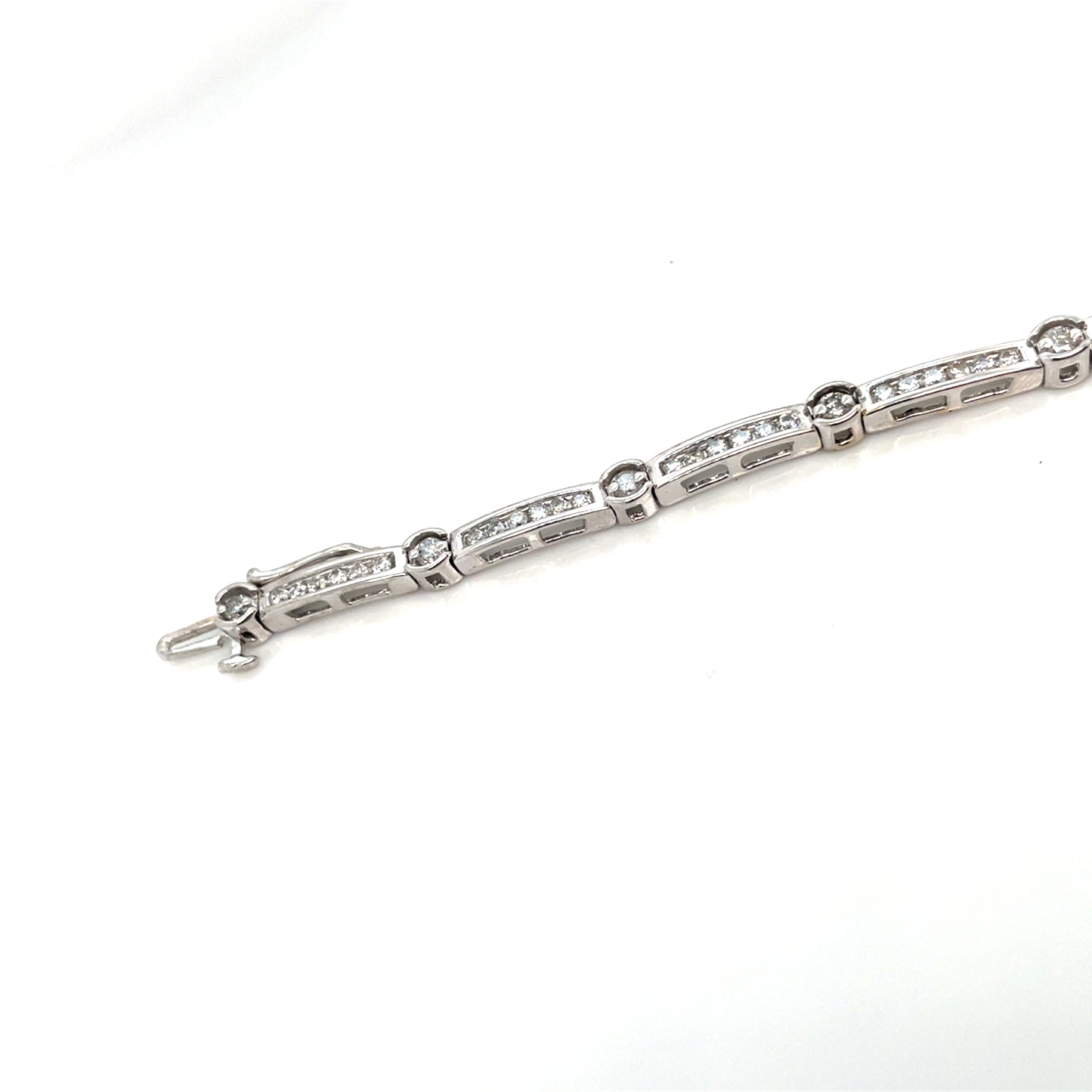 14k White Gold 2.2 CT TW Diamonds Bracelet