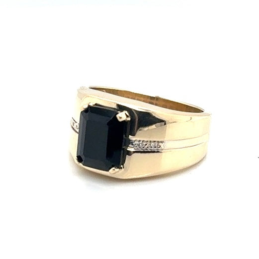 10k Yellow Gold Onyx & Diamonds Men’s Ring