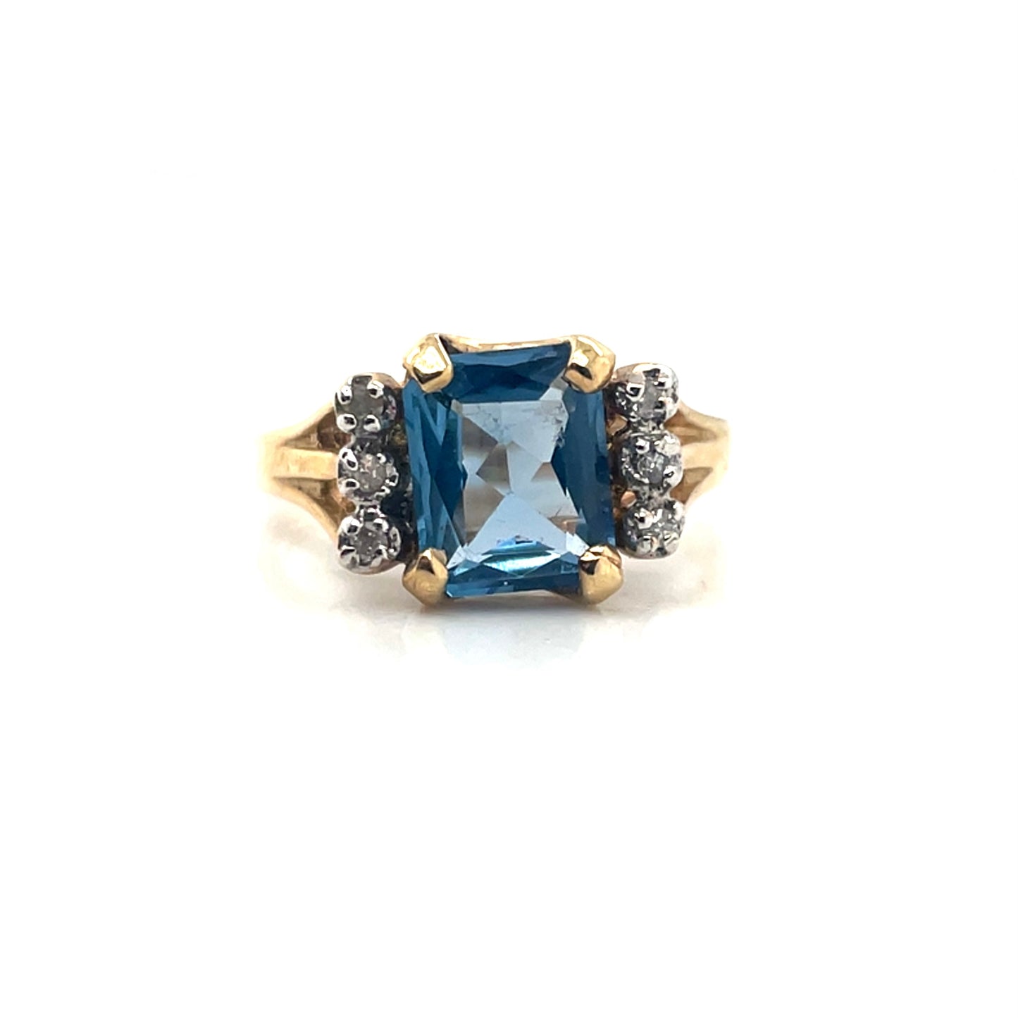 10k Yellow Gold Blue Topaz and Diamonds Ring