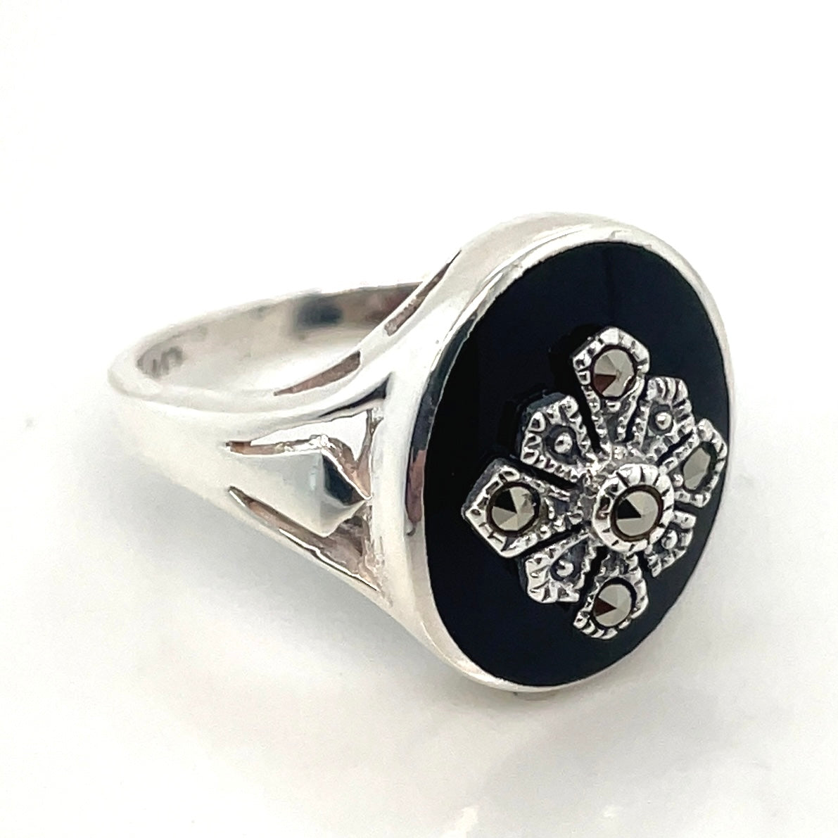 Vintage Oval & Black Onyx Silver Ring
