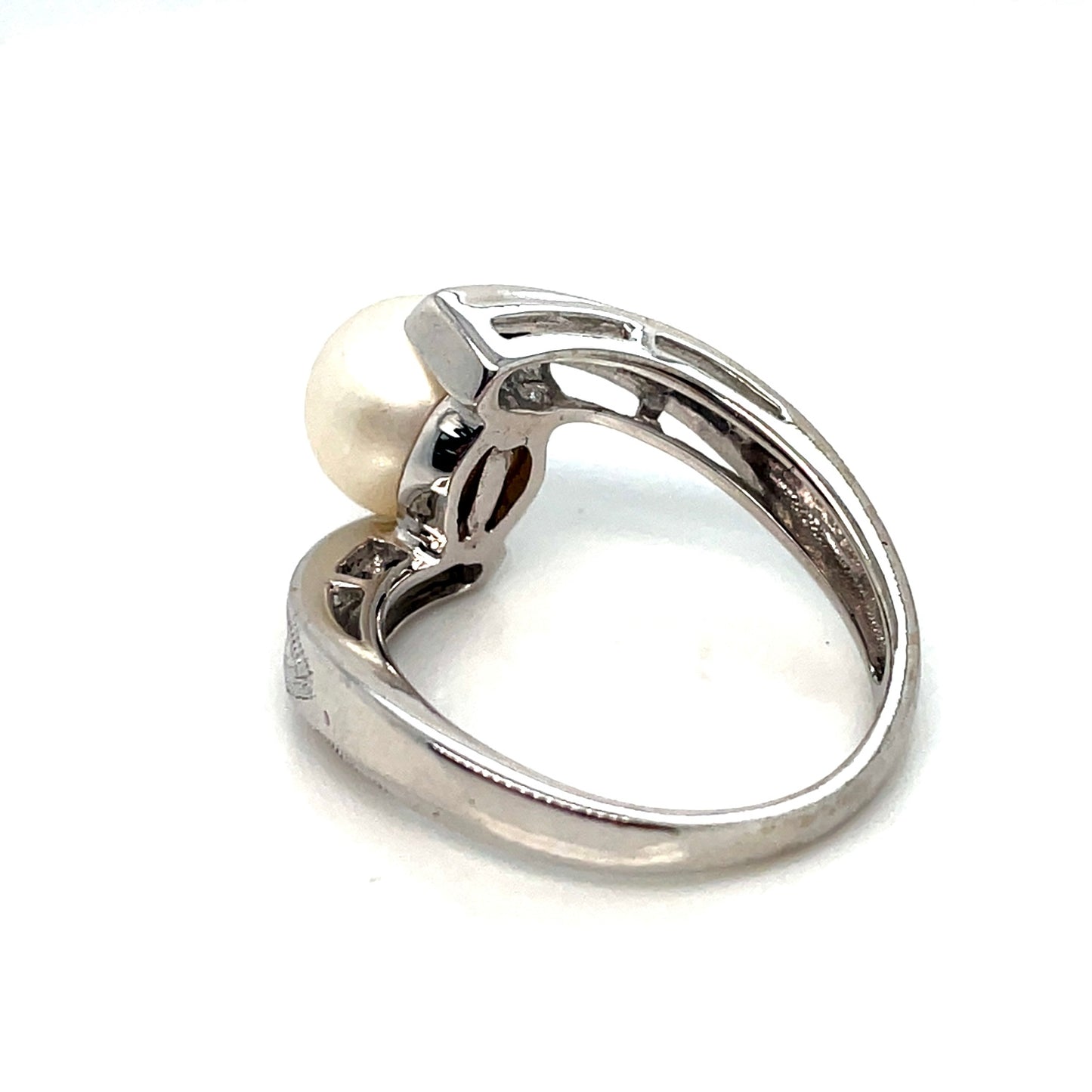 10k White Gold Diamond Pearl 0.25 CT TW Ring