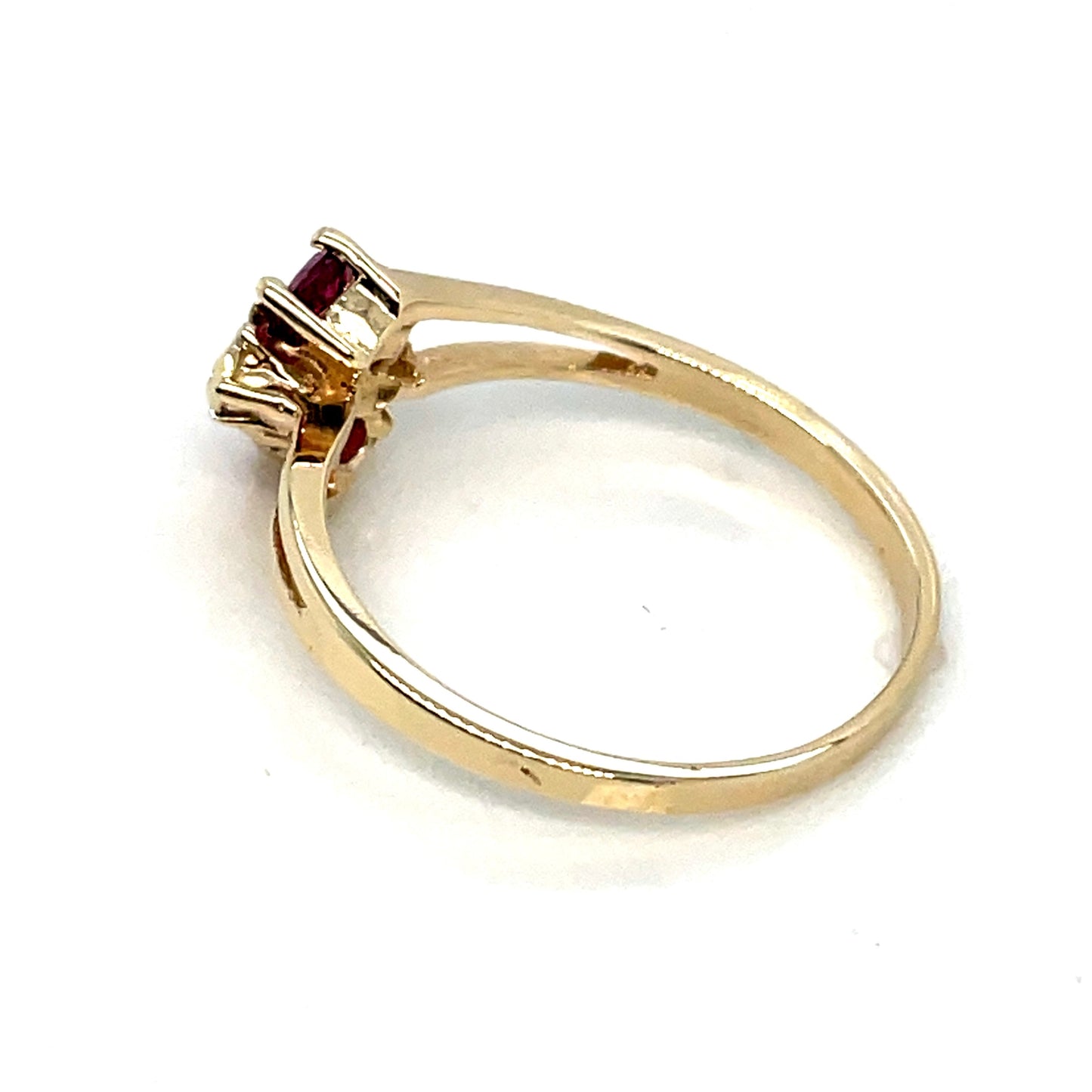 10k Yellow Gold Ruby Diamond Ring