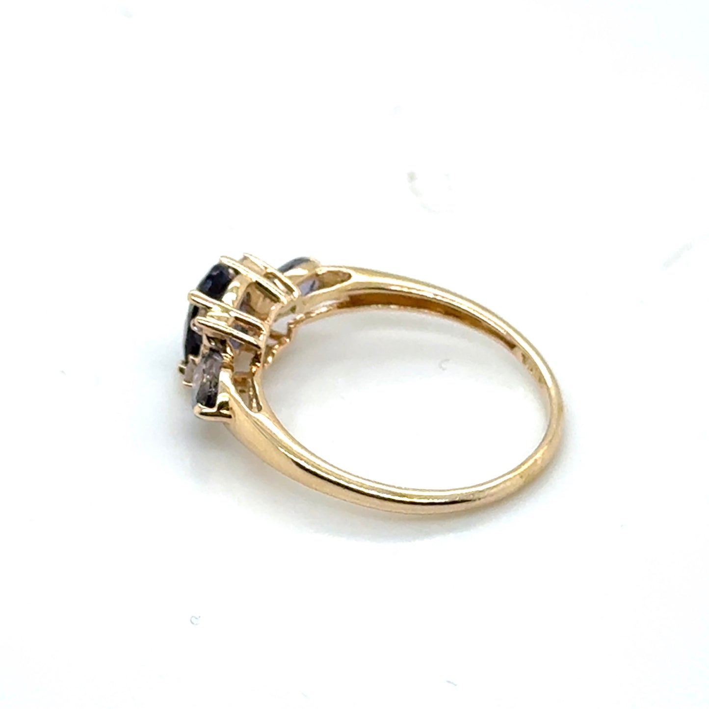 14k Yellow Gold Tanzanite and Diamonds Ring