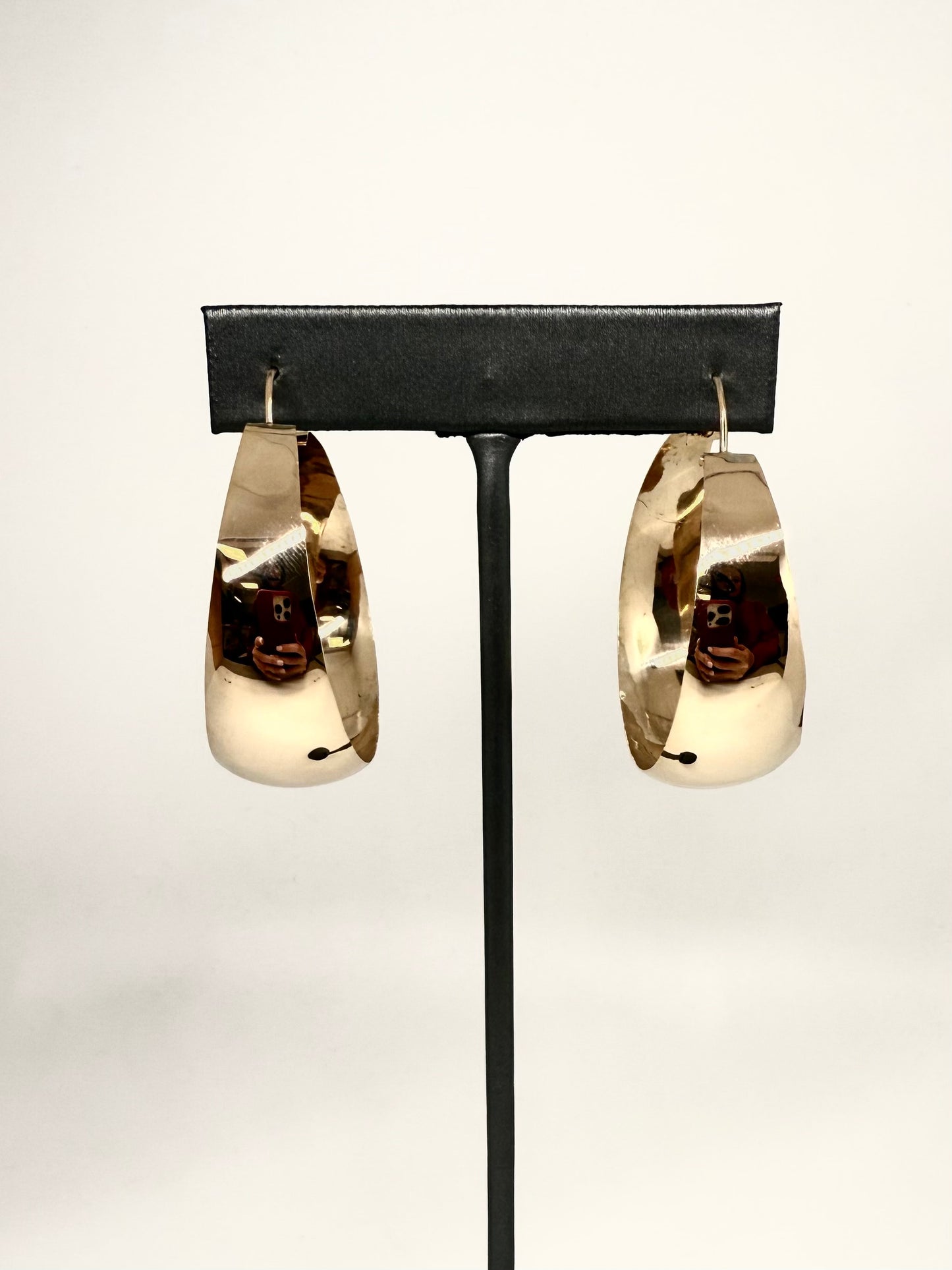 18k Yellow Gold Round Earrings