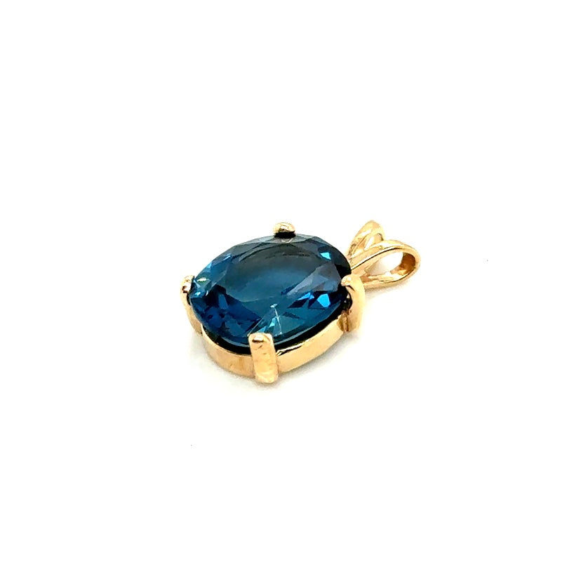 New 14k Yellow Gold London Blue Oval Topaz Pendant