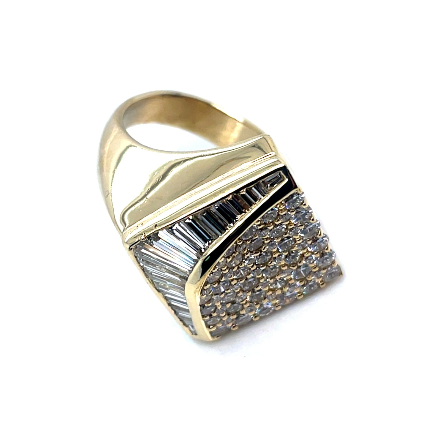 18k Yellow Gold Round and Baguettes 3 CT TW Diamonds Ring