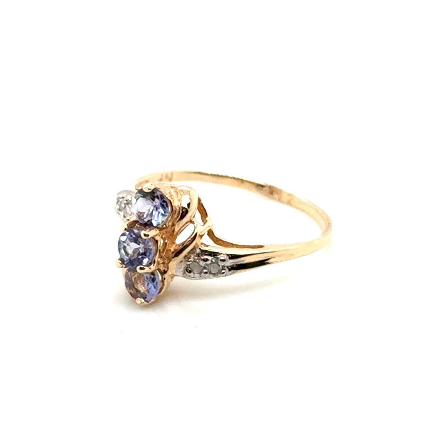14k Yellow Gold Tanzanite and Diamonds Ring