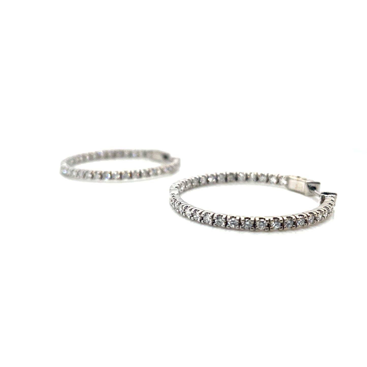 14k White Gold 2 CT TW Diamonds Ring