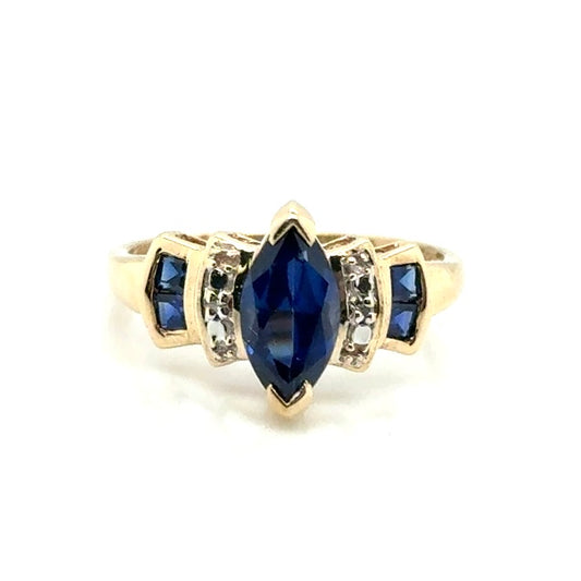 10k Yellow Gold Diamond Cut Design Sapphire Ring