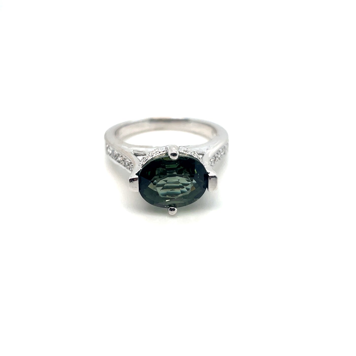 18k White Gold Green Tourmaline and White and Yellow Diamonds Ring