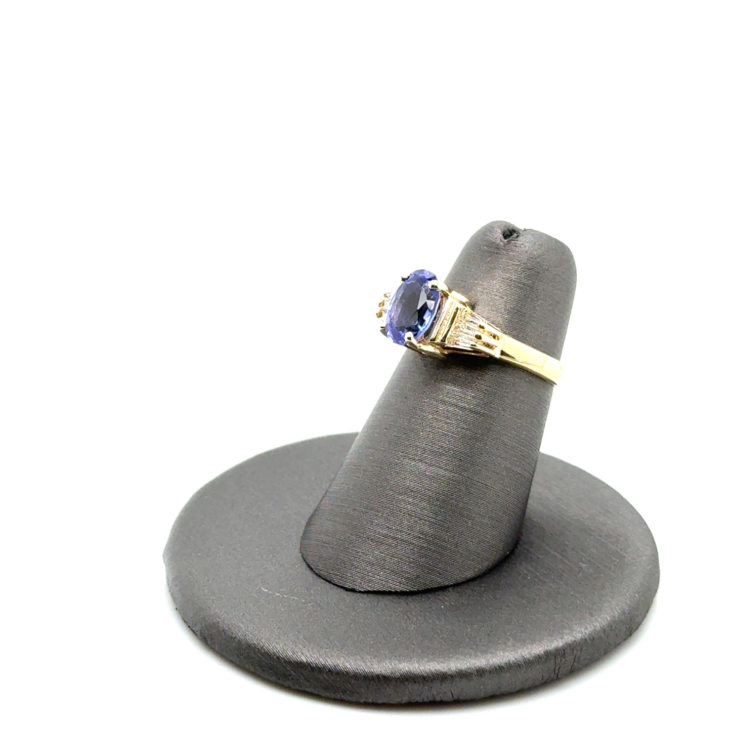 14k Yellow Gold Tanzanite and Diamonds Ring