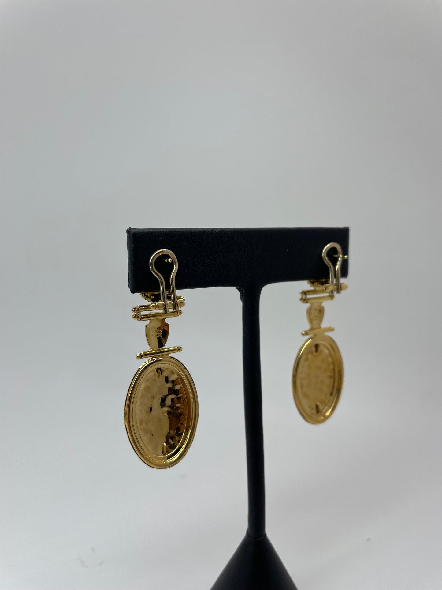 18k Yellow Gold Black Onyx Store Portrait Earrings