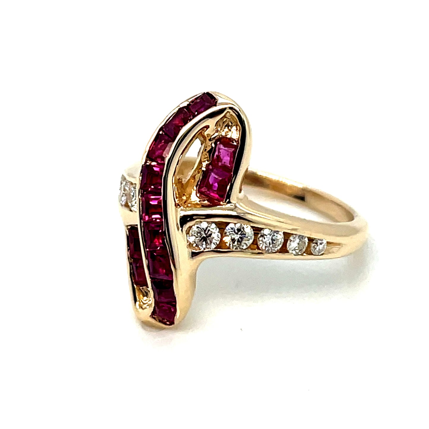 14k Yellow Gold Ruby Diamond Ring