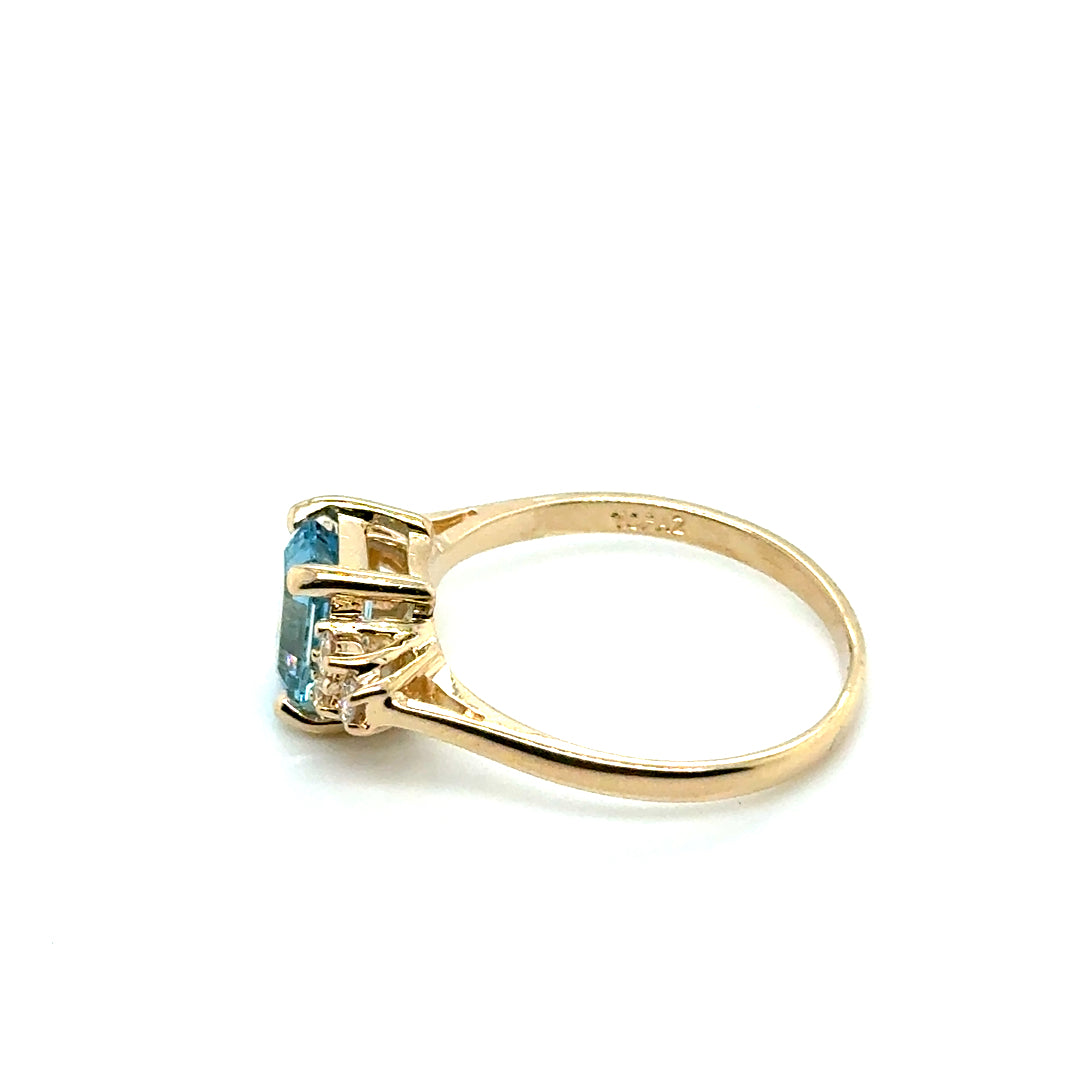 New 14k Yellow Gold Topaz & Diamond Ring