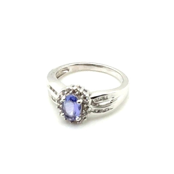 14k White Gold Tanzanite and Diamonds Ring