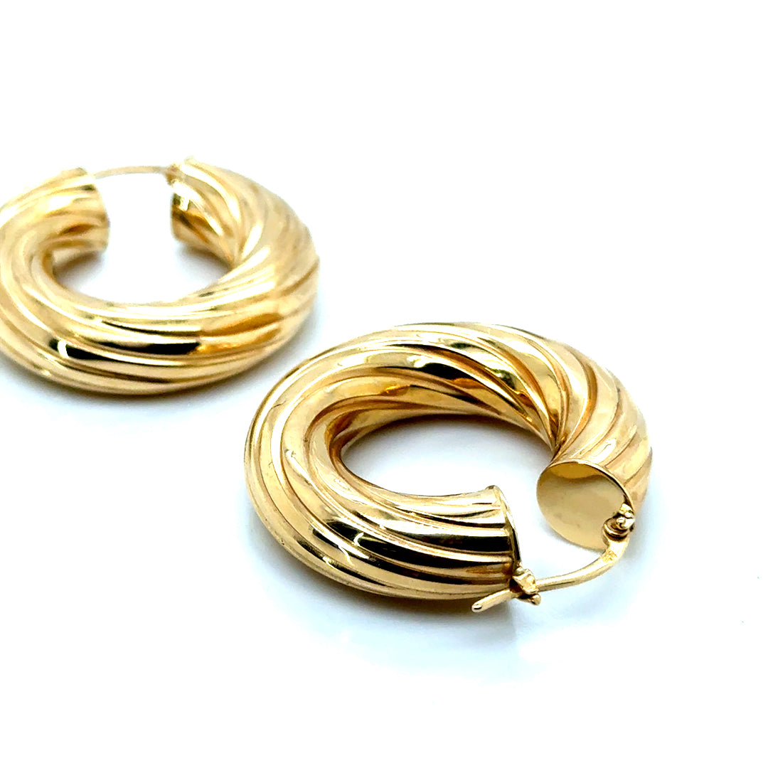 New 18k Yellow Gold Italy Hoops Earrings