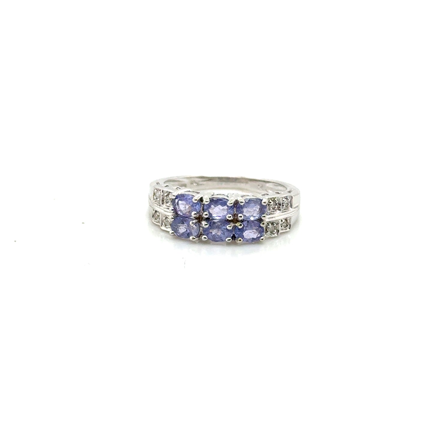 10k White Gold Tanzanite and Diamonds Ring
