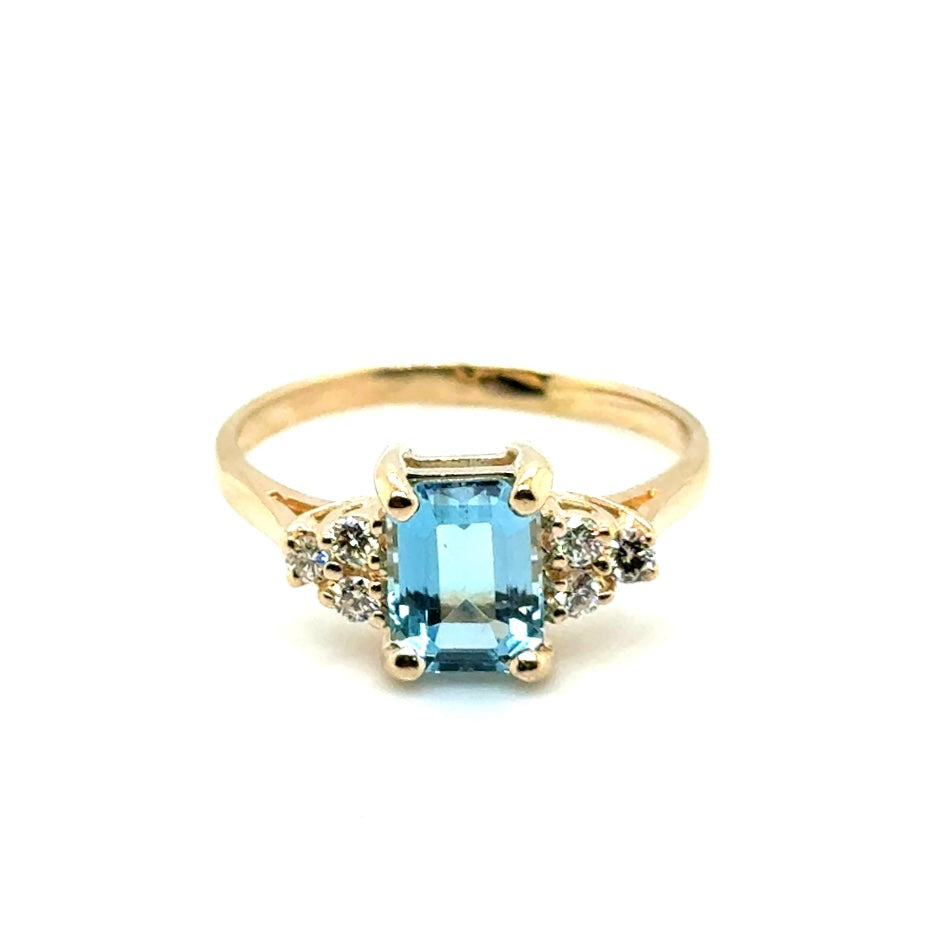 New 14k Yellow Gold Topaz & Diamond Ring