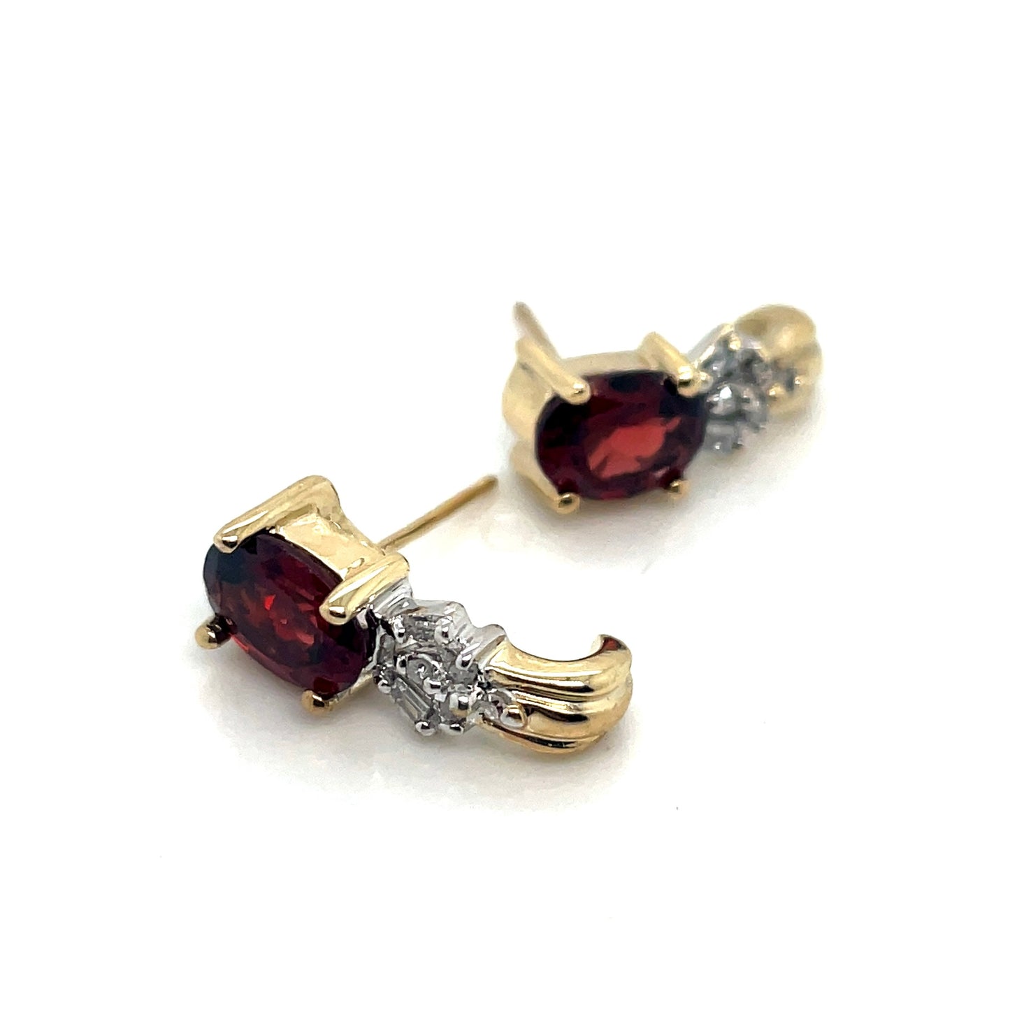14k Yellow Gold Garnet Earrings