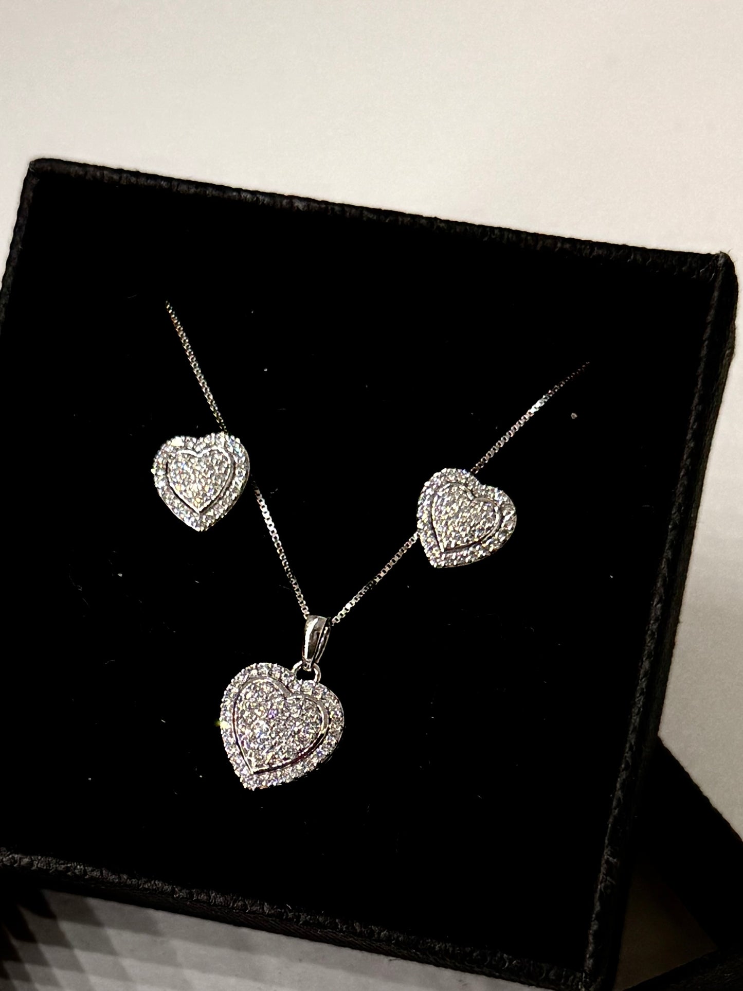 14k White Gold 0.60 CT TW Diamond Heart Pendant