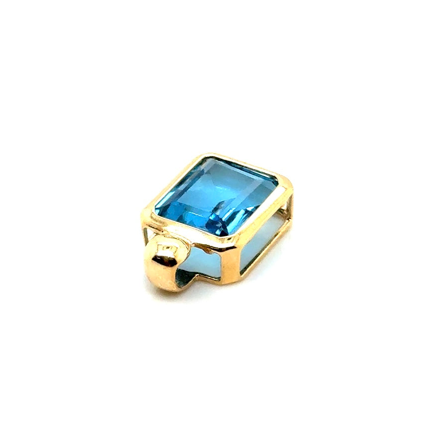 New 14k Yellow Gold Sky Blue Rectangle Topaz Pendant