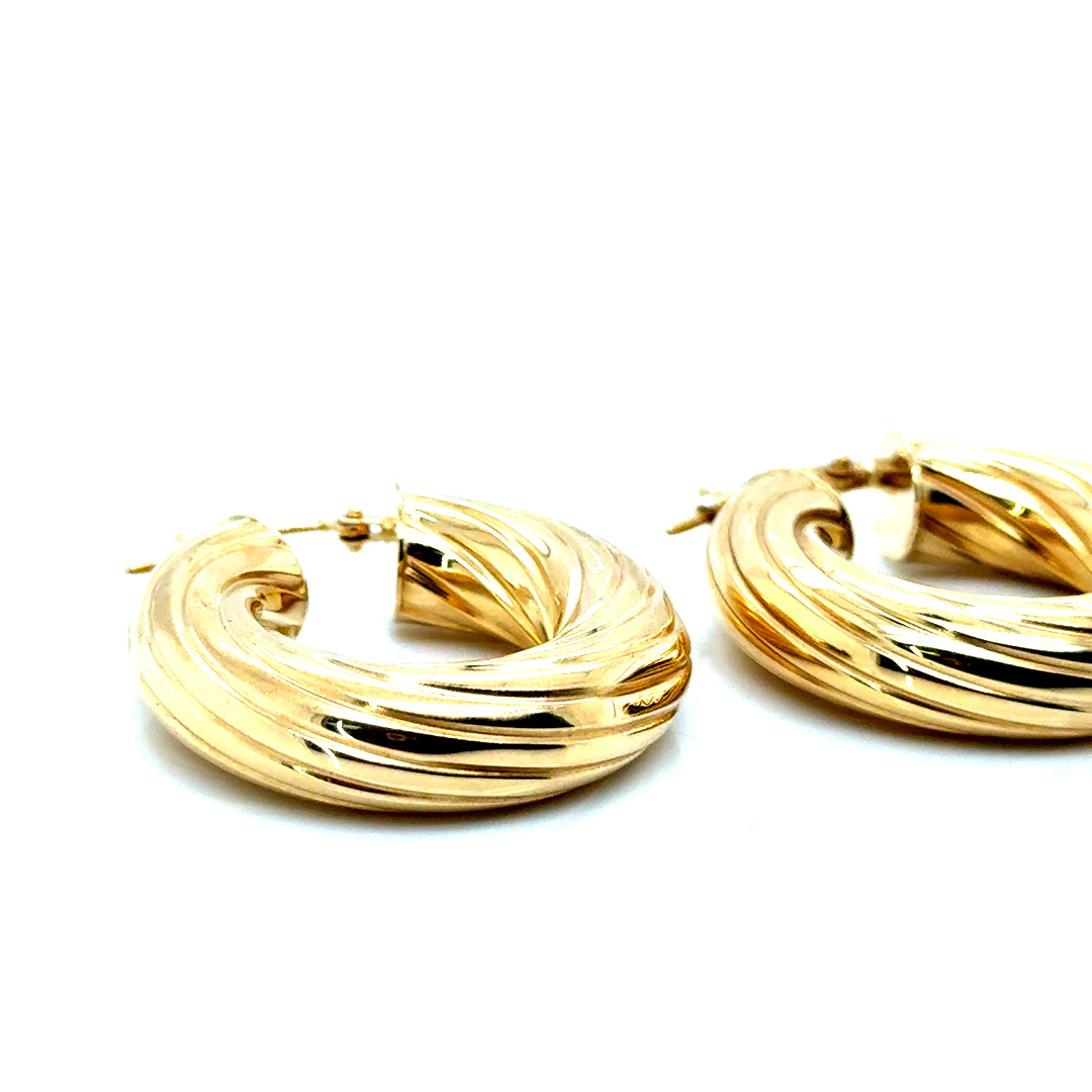 New 18k Yellow Gold Italy Hoops Earrings