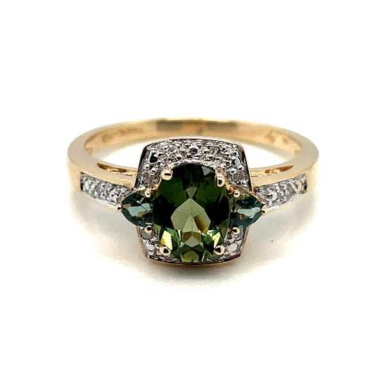 14k Yellow Gold Peridot and Diamond Ring