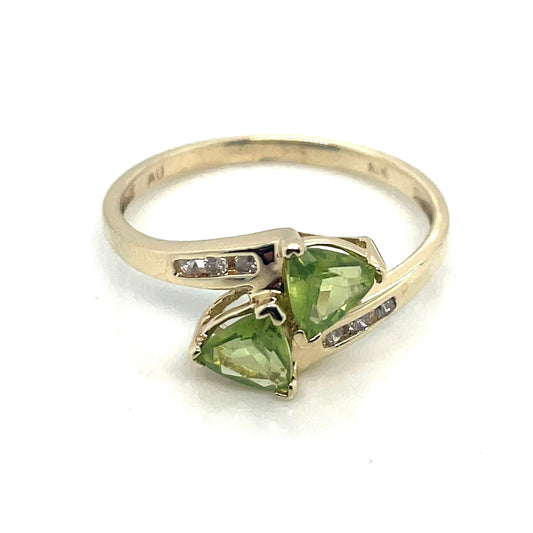 10k Yellow Gold Peridot Diamond Ring