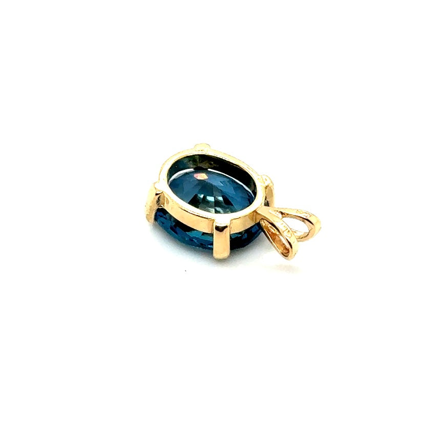 New 14k Yellow Gold London Blue Oval Topaz Pendant
