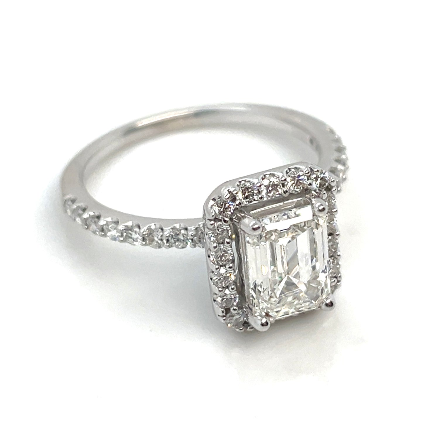 14k White Gold Engagement 1.70 CT TW Diamonds Ring