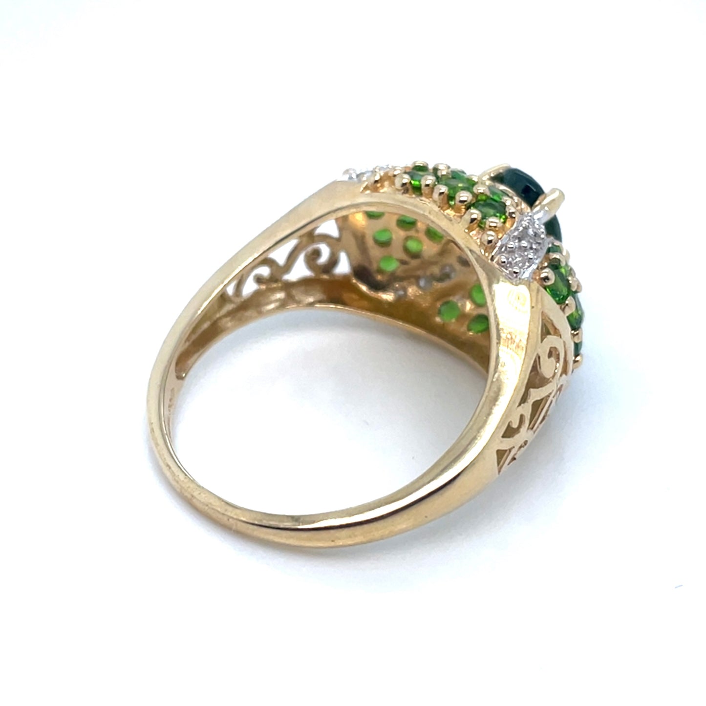 14k Yellow Gold Peridot and Diamonds Ring