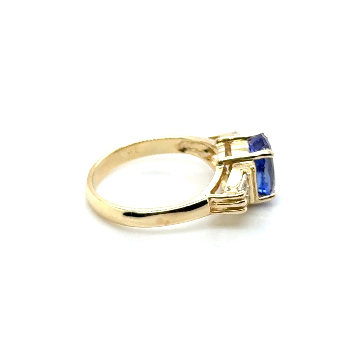 14k Yellow Gold Tanzanite and Diamonds Ring