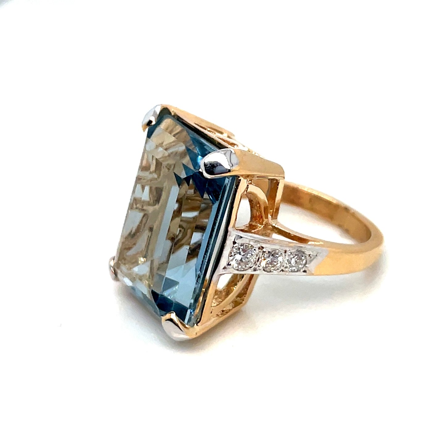 14k Yellow Gold 14 CT Aquamarine Diamond Cocktail Ring