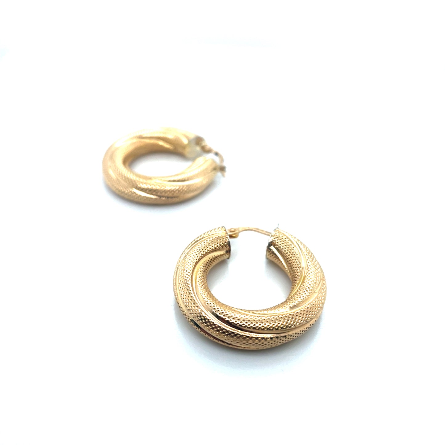 14k Yellow Gold Elegant Textured Hoop Earrings