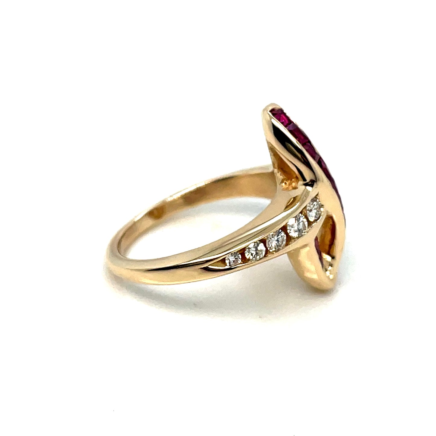 14k Yellow Gold Ruby Diamond Ring