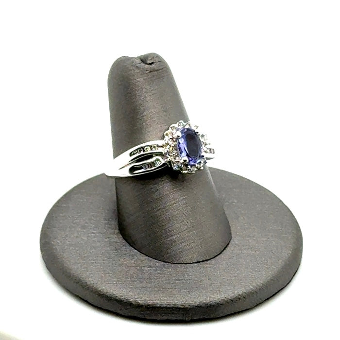 14k White Gold Tanzanite and Diamonds Ring