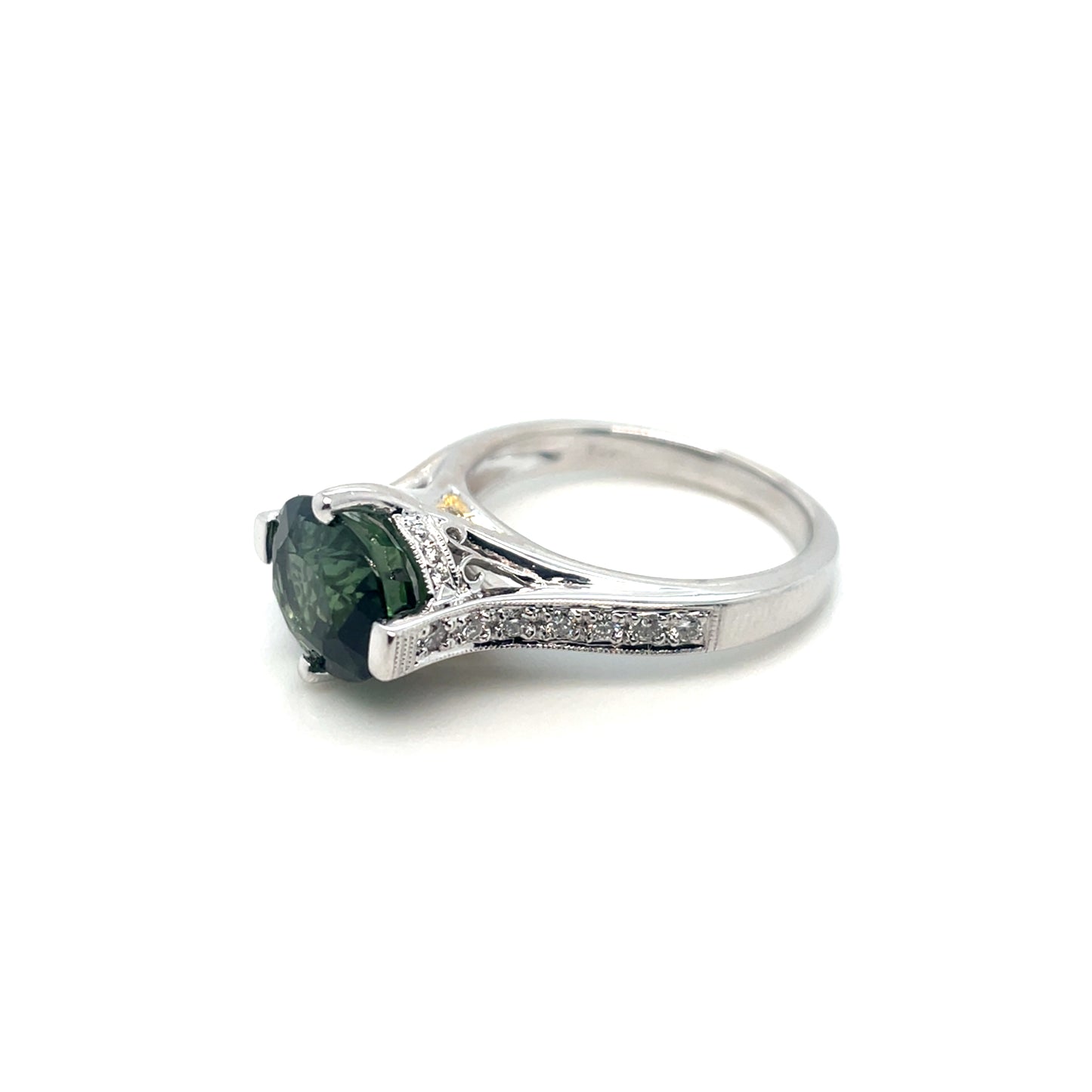 18k White Gold Green Tourmaline and White and Yellow Diamonds Ring
