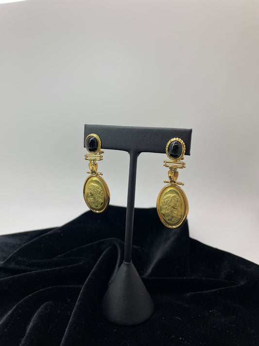 18k Yellow Gold Black Onyx Store Portrait Earrings