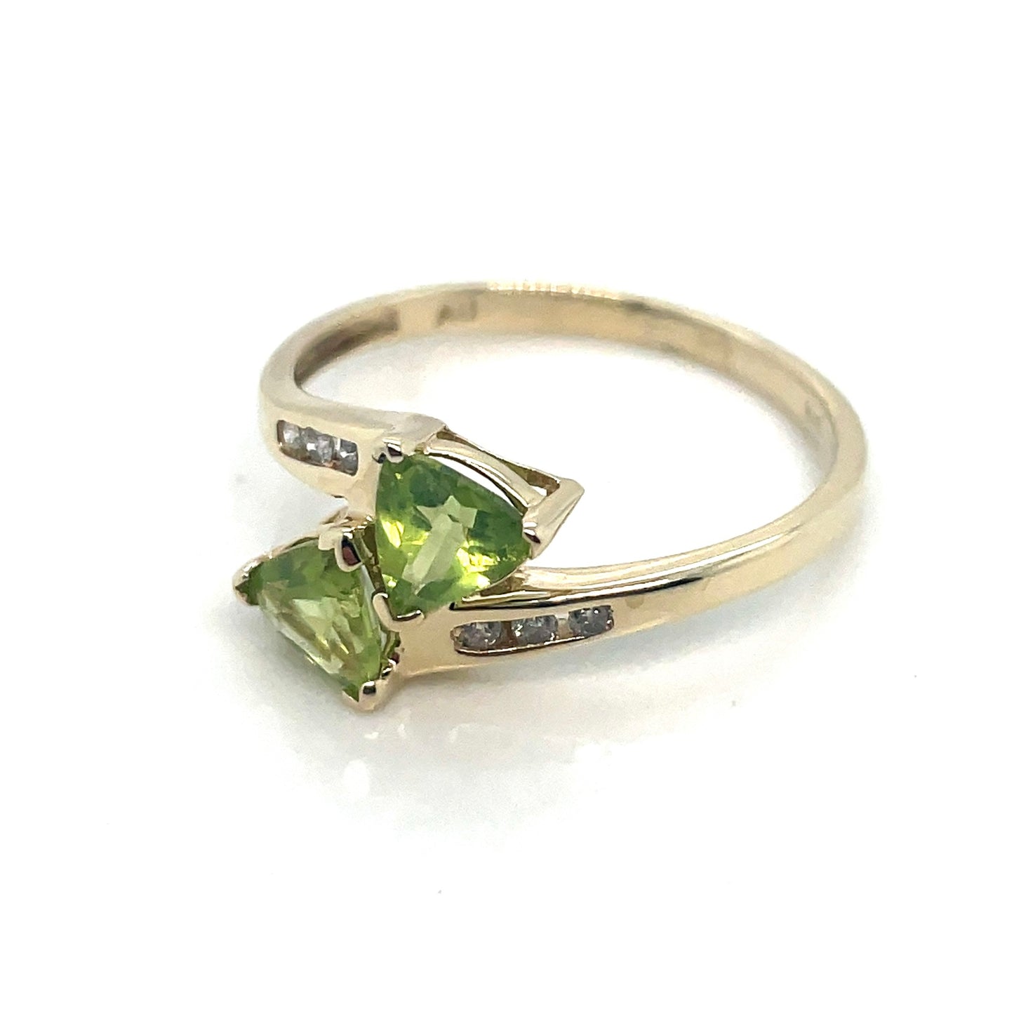 10k Yellow Gold Peridot Diamond Ring