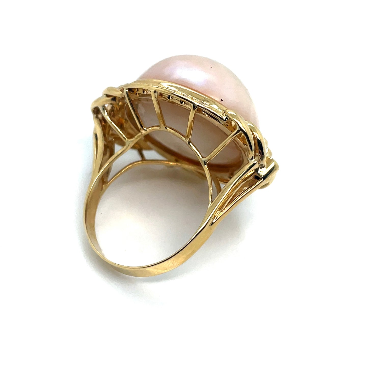 14k Yellow Gold Mother of Pearl Diamonds Ring